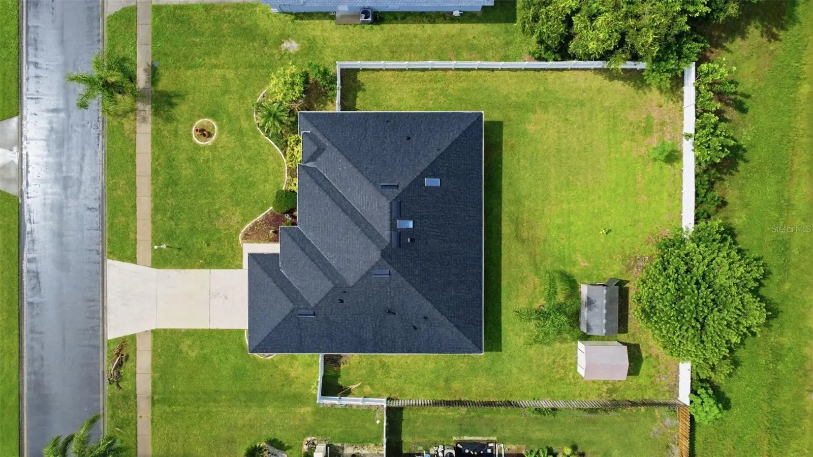 934 Pine Walk Court, FL