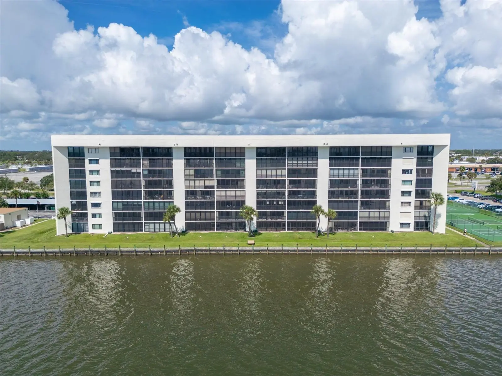 200 Sykes Creek Parkway, FL