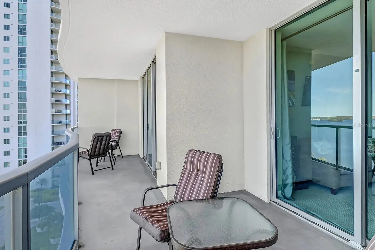 3000 Oasis Grand Boulevard, FL