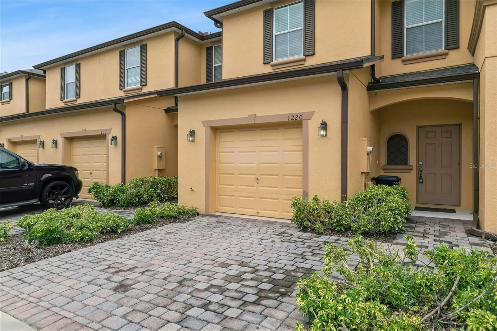 1220 Twin Trees Lane, FL