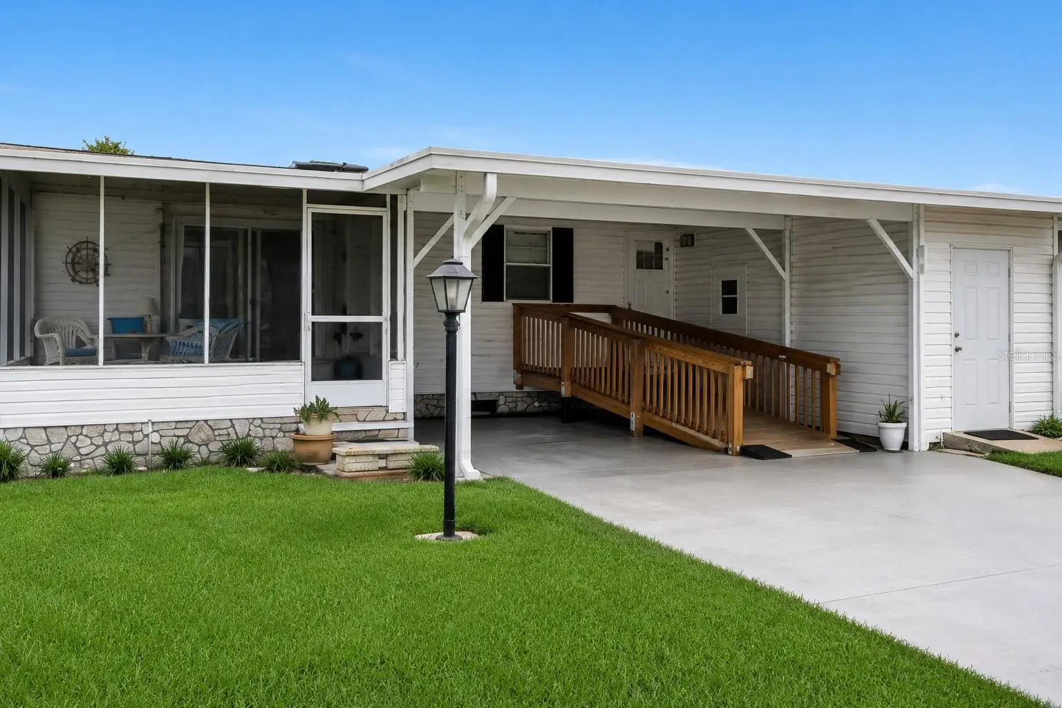 523 Nesbitt Park Avenue, FL