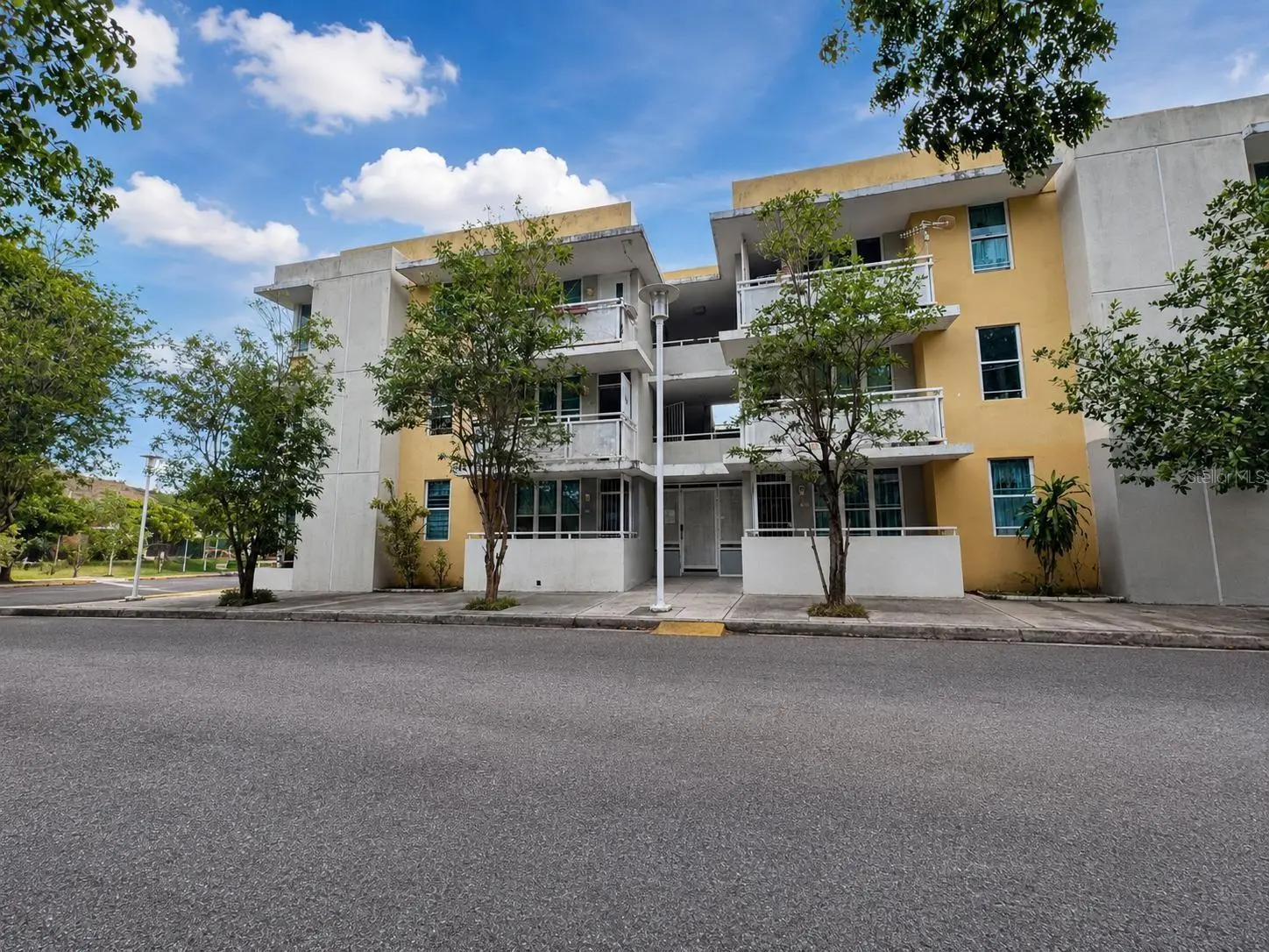 2402 Cond Riberas Del Bucana, PR
