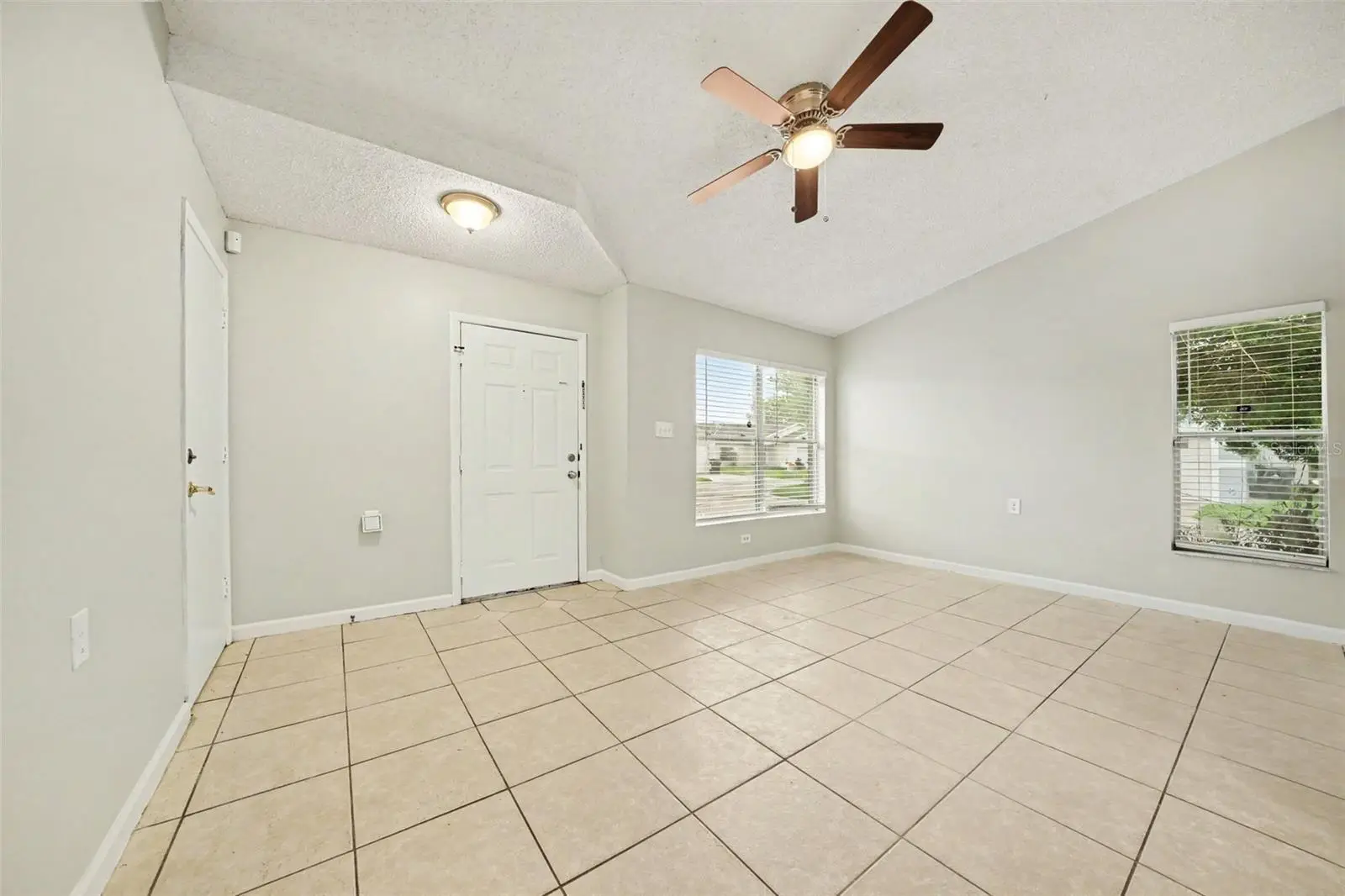 1034 Clovercrest Road, FL