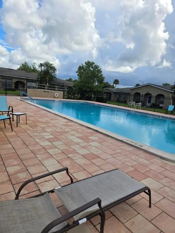 530 Cascade Circle, FL