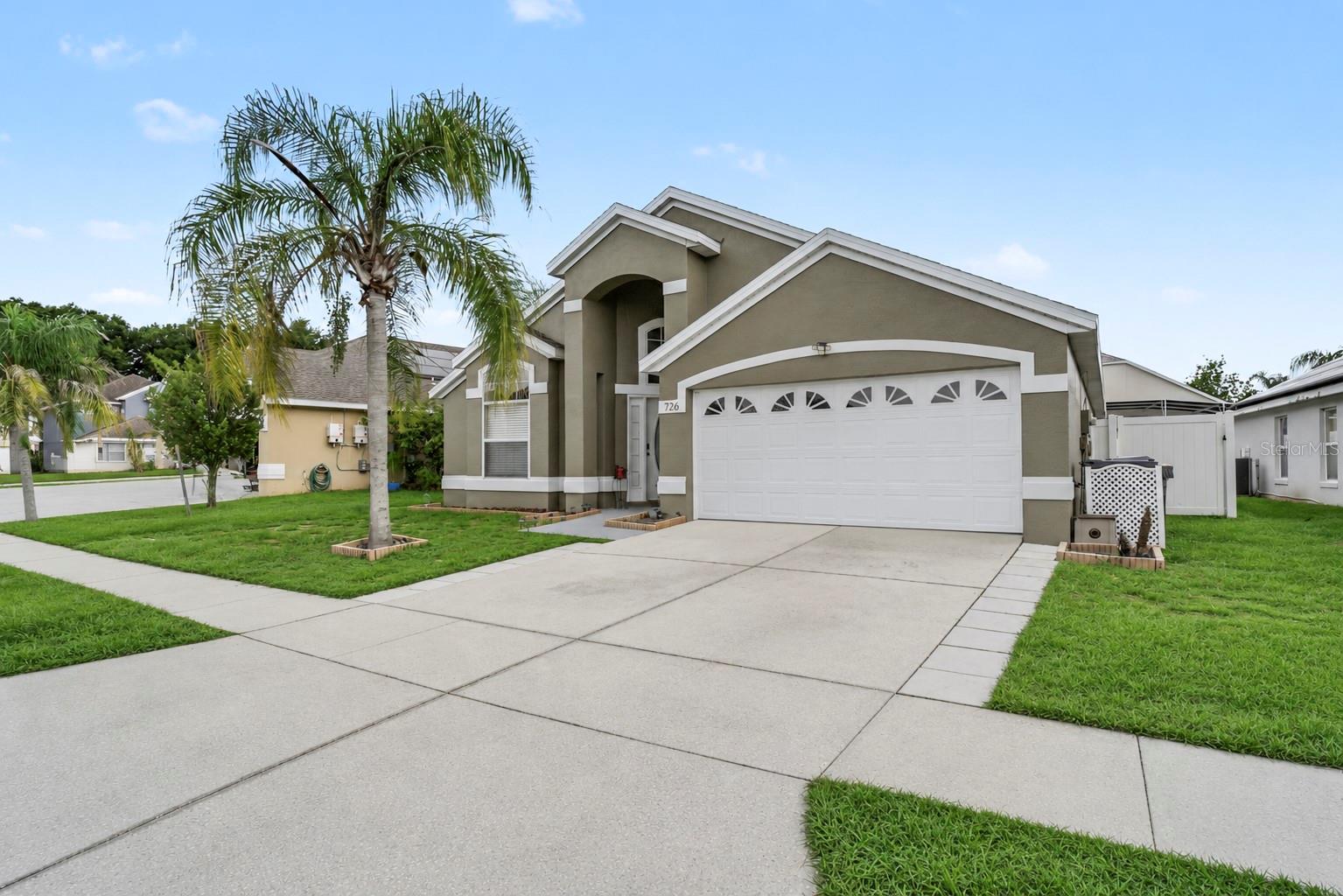 726 Rochester Loop, FL