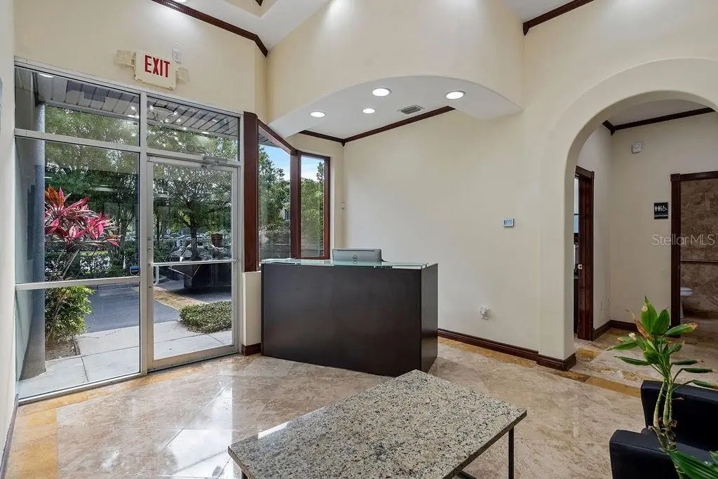 7901 Kingspointe Parkway, FL