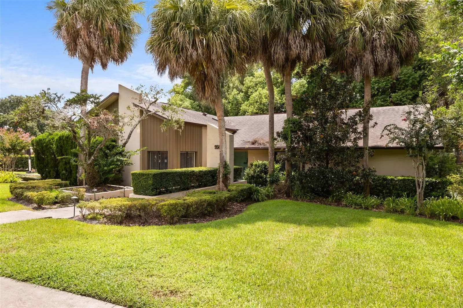956 Stonewood Lane, FL