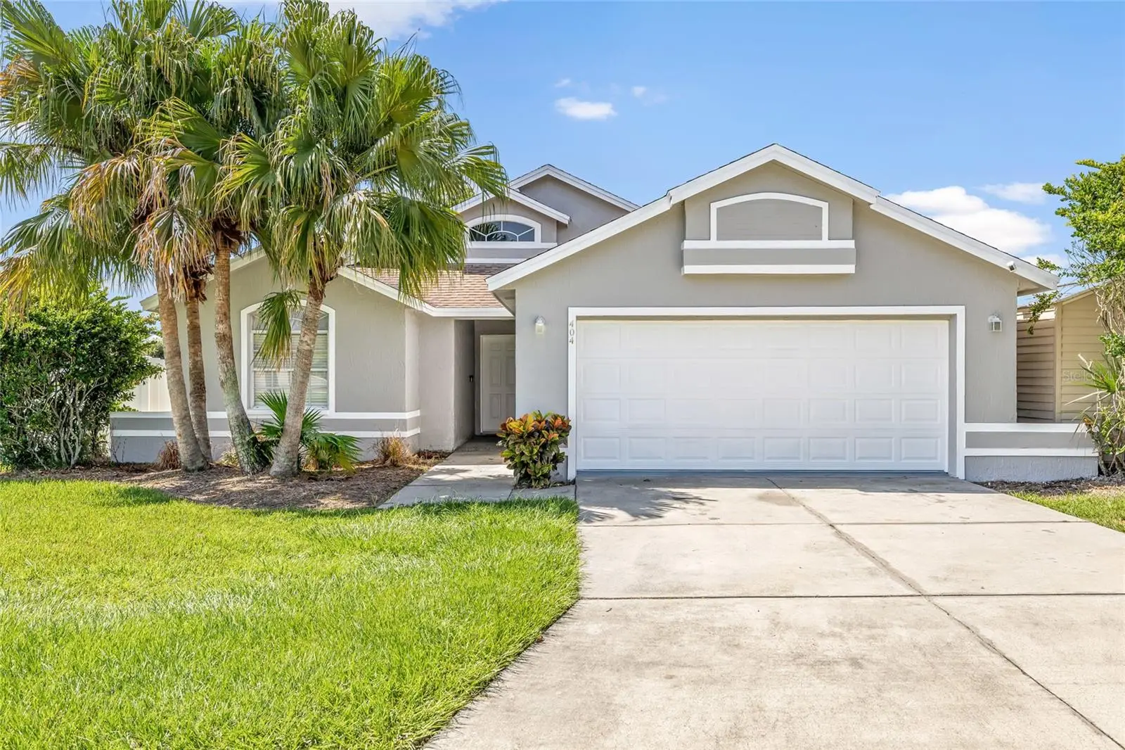 404 Emerald Cove Loop, FL
