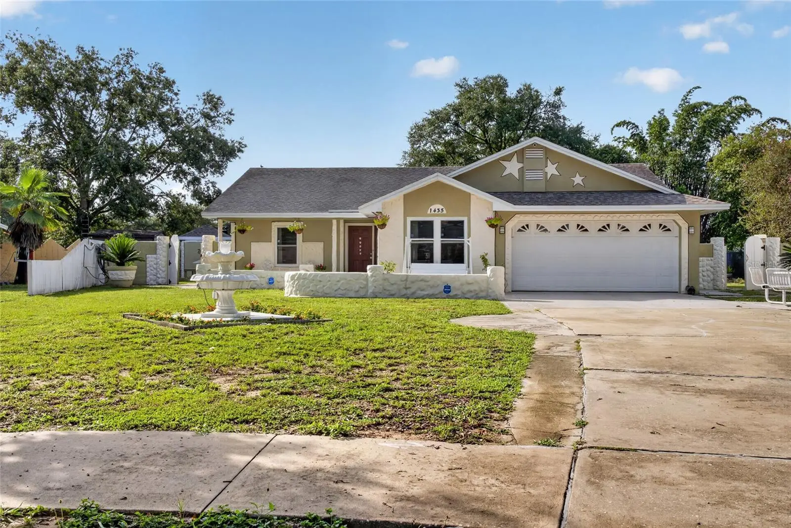 1435 Lamplighter Way, FL