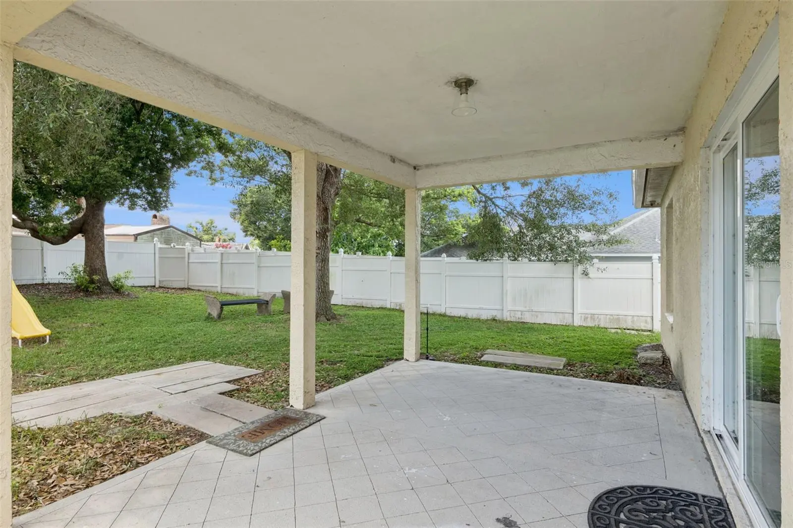 939 Cloverleaf Boulevard, FL