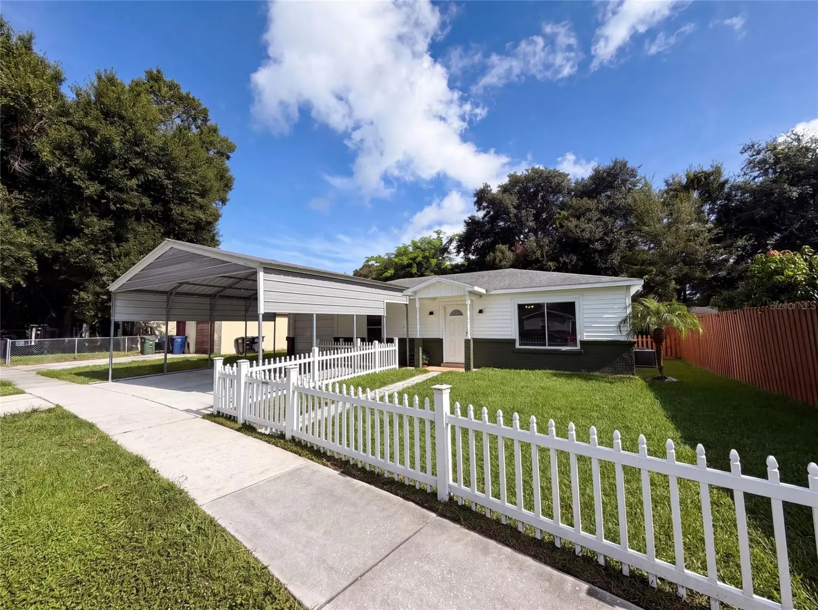 7233 Thomas Jefferson Circle, FL