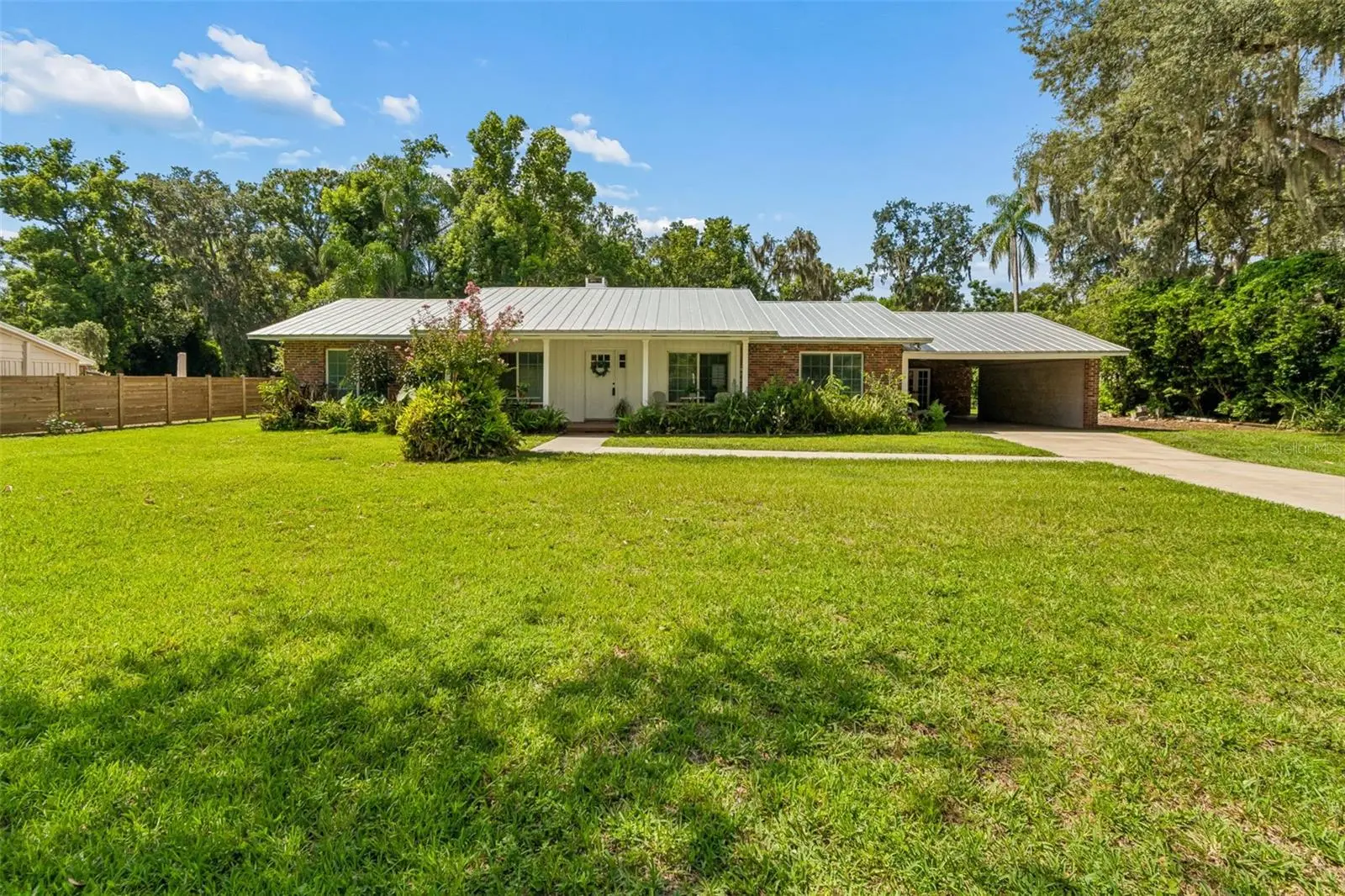 909 Tomlinson Drive, FL