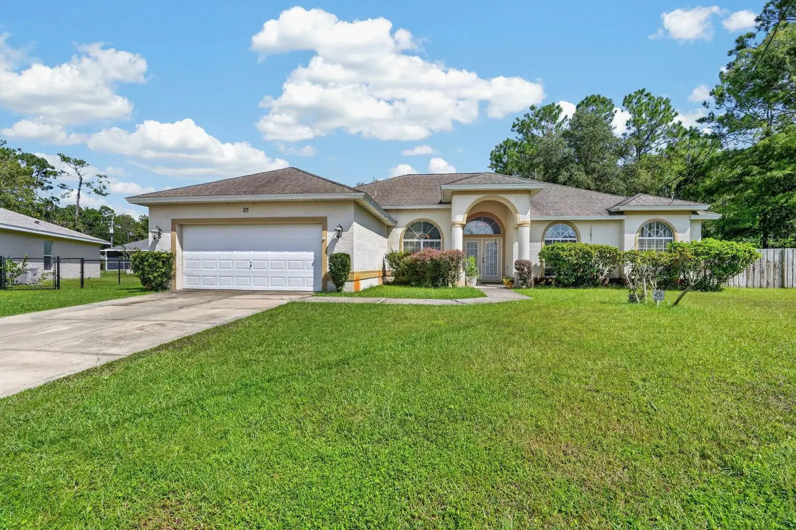 25 Kathryn Place, FL