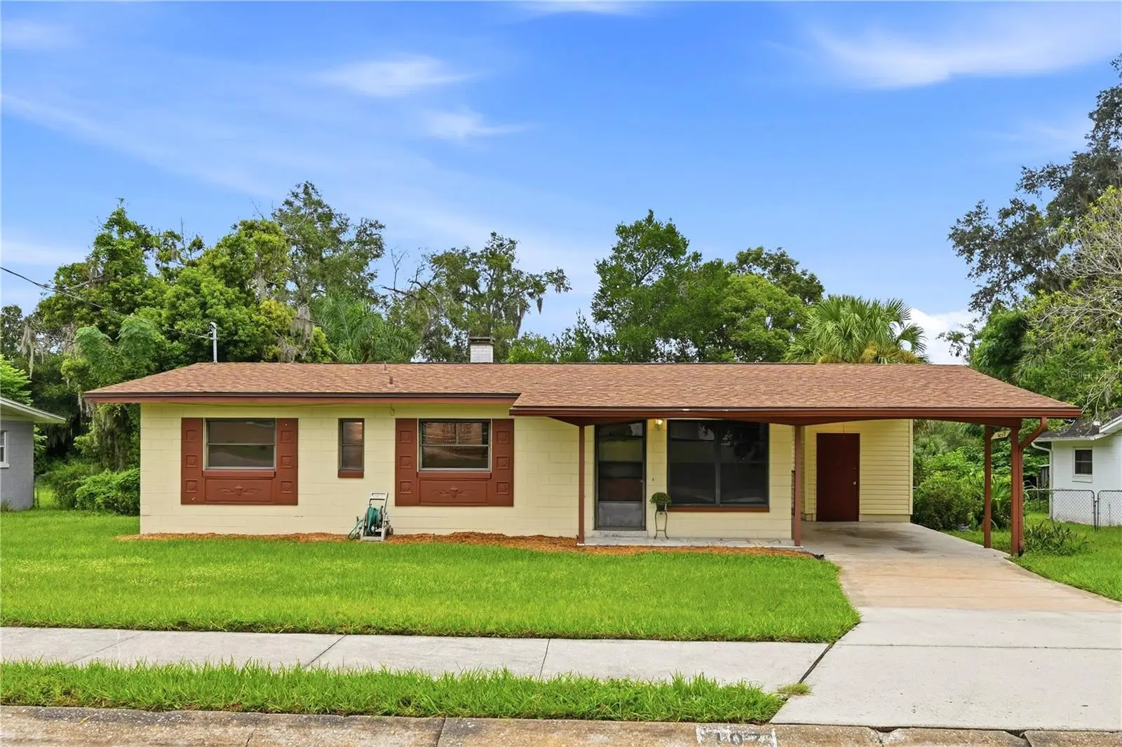 107 Oak Street, FL