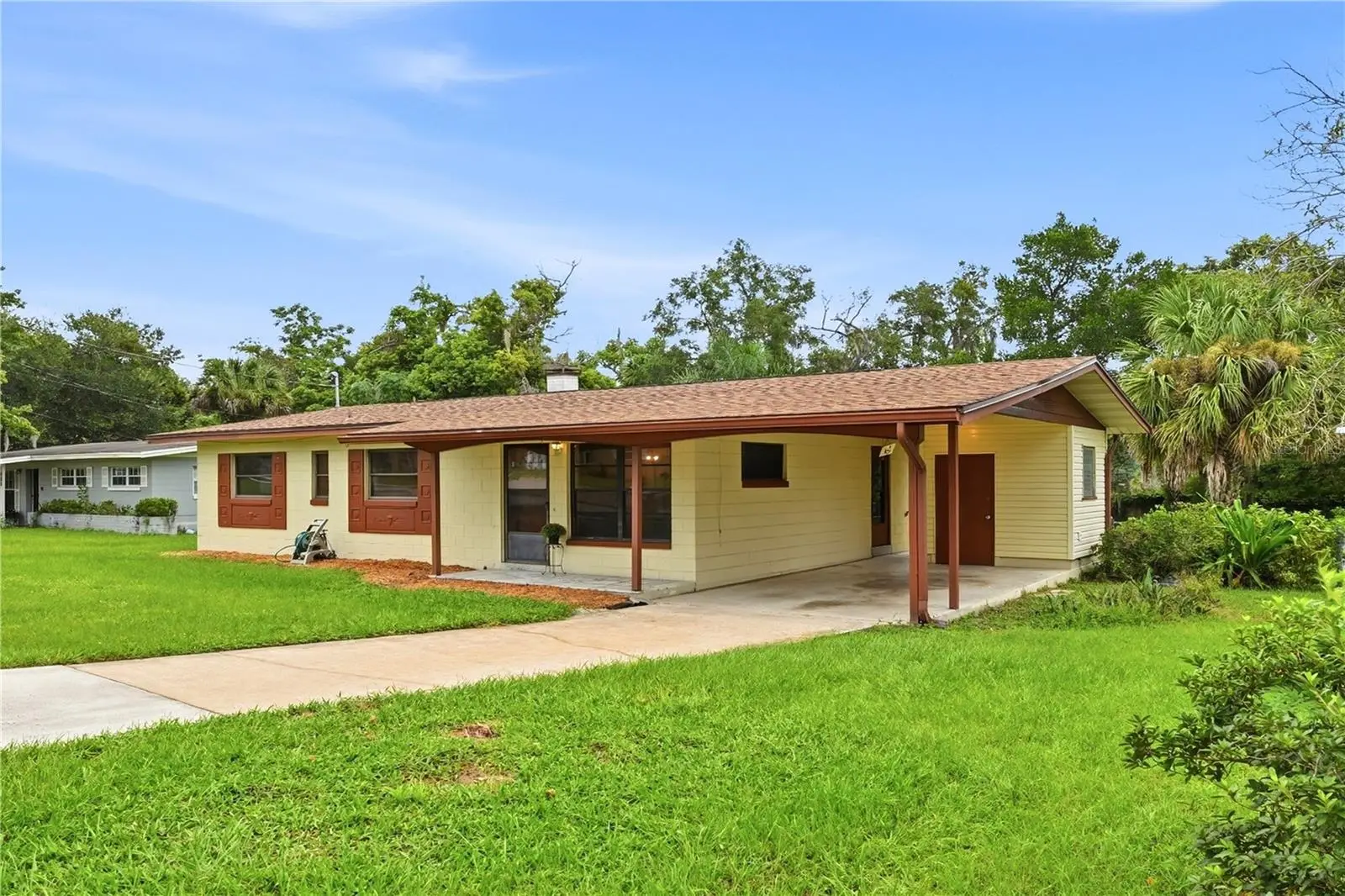 107 Oak Street, FL