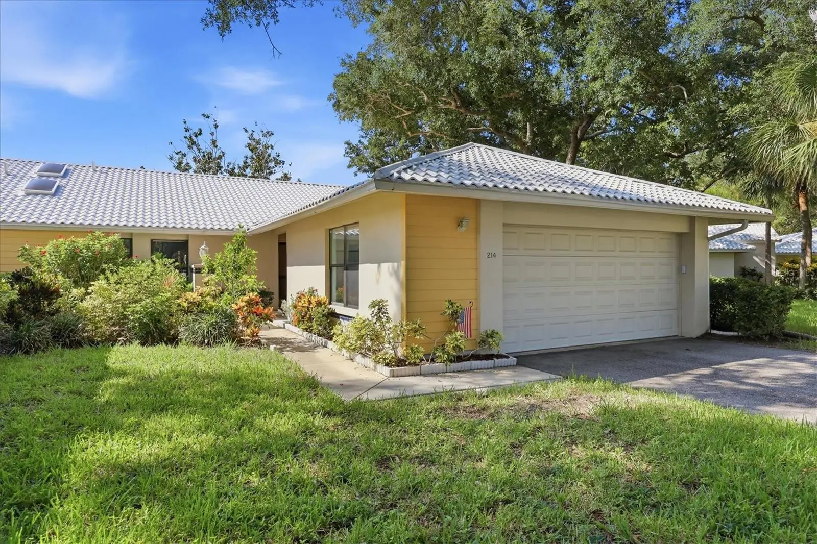 214 Southampton Drive, FL