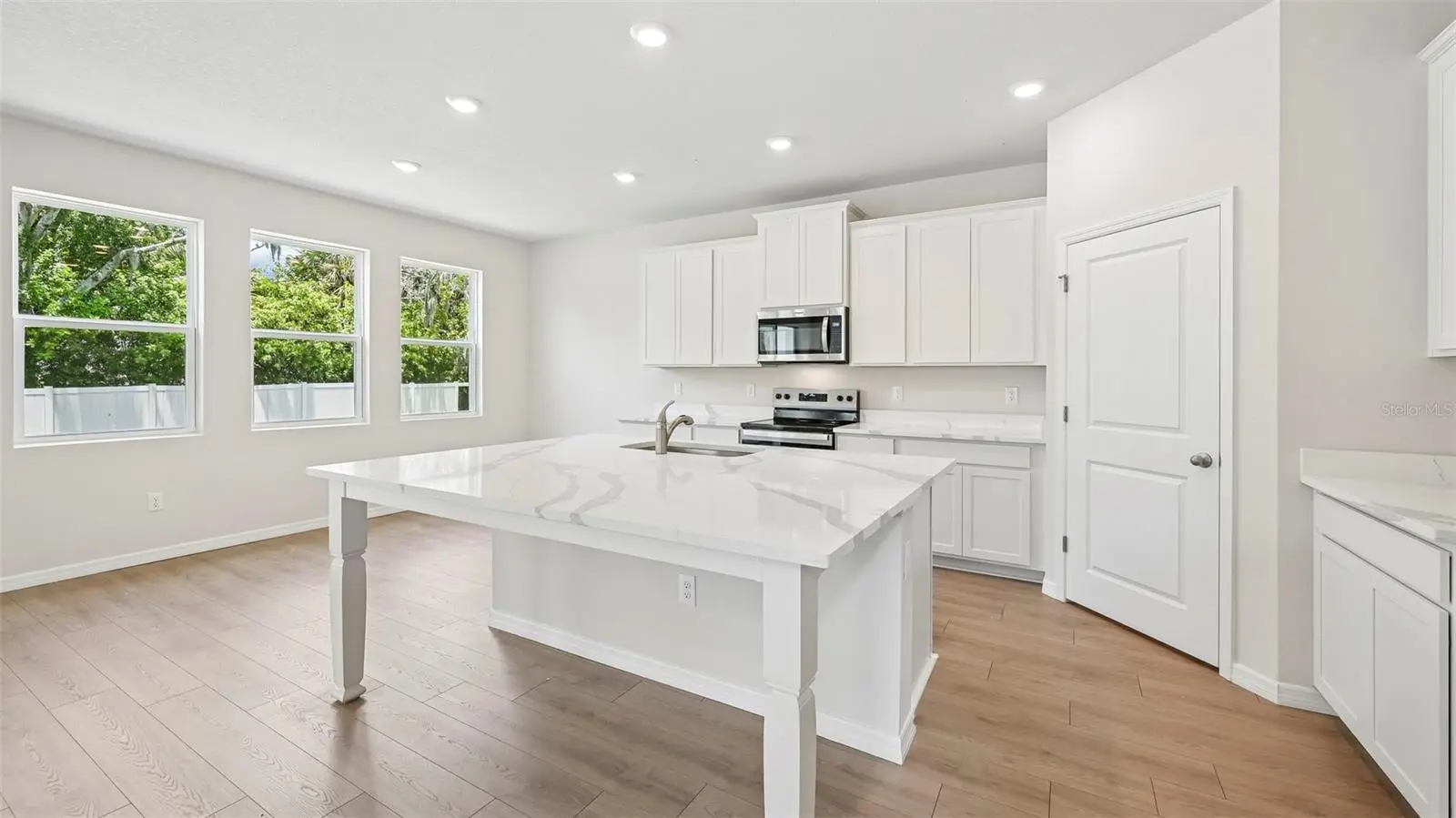10437 Woodland Garden Way, FL
