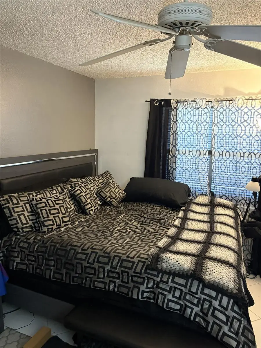 20 Idle Sands Drive, FL