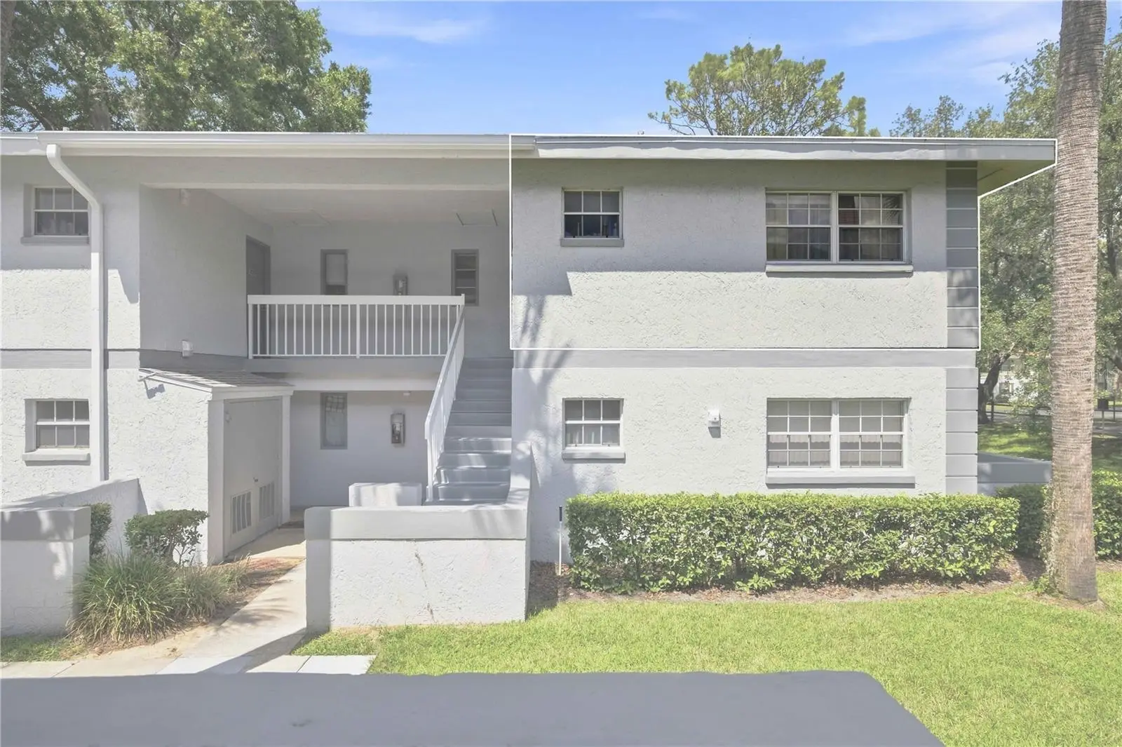 571 Midway Track, FL
