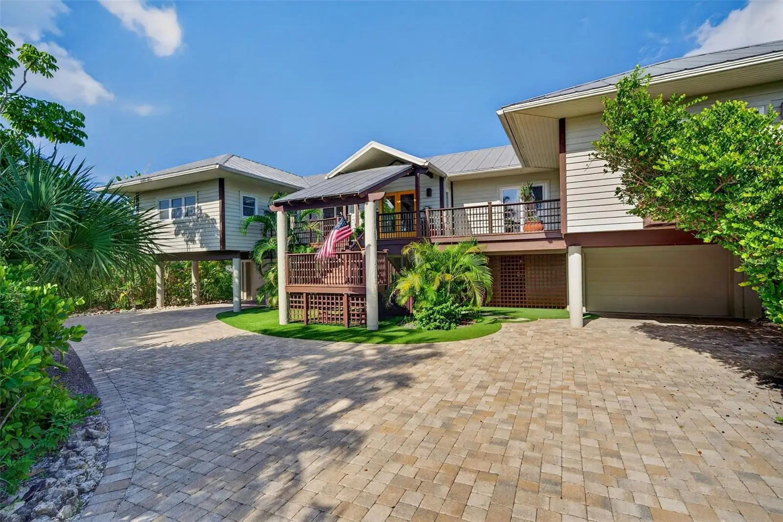 677 Lands End Drive, FL
