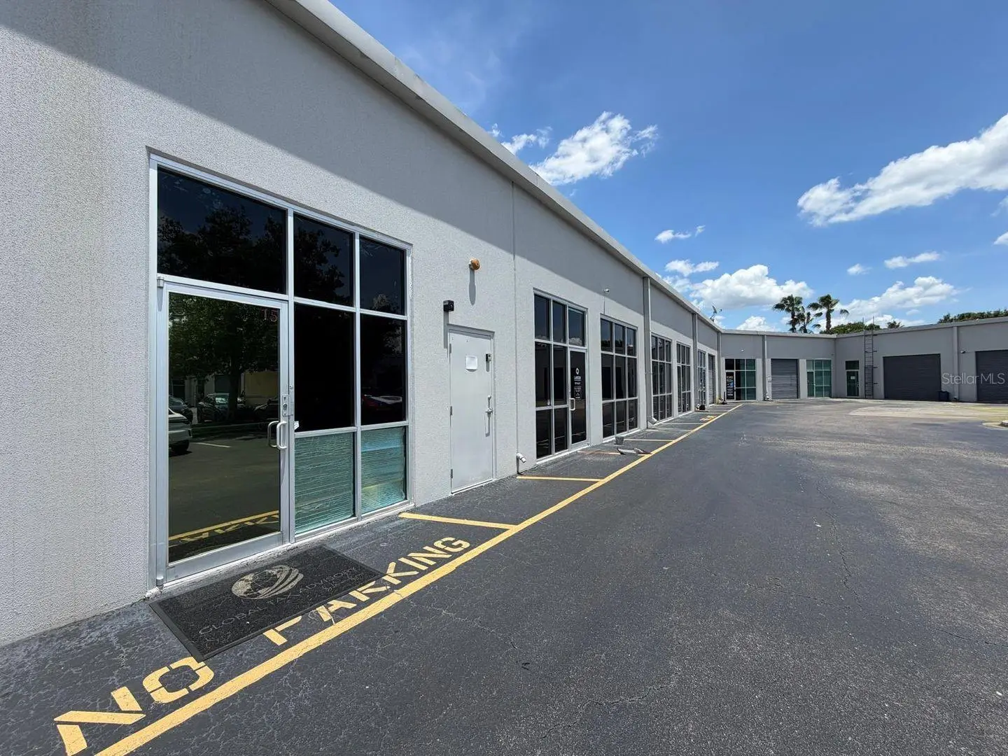 7901 Kingspointe Parkway, FL
