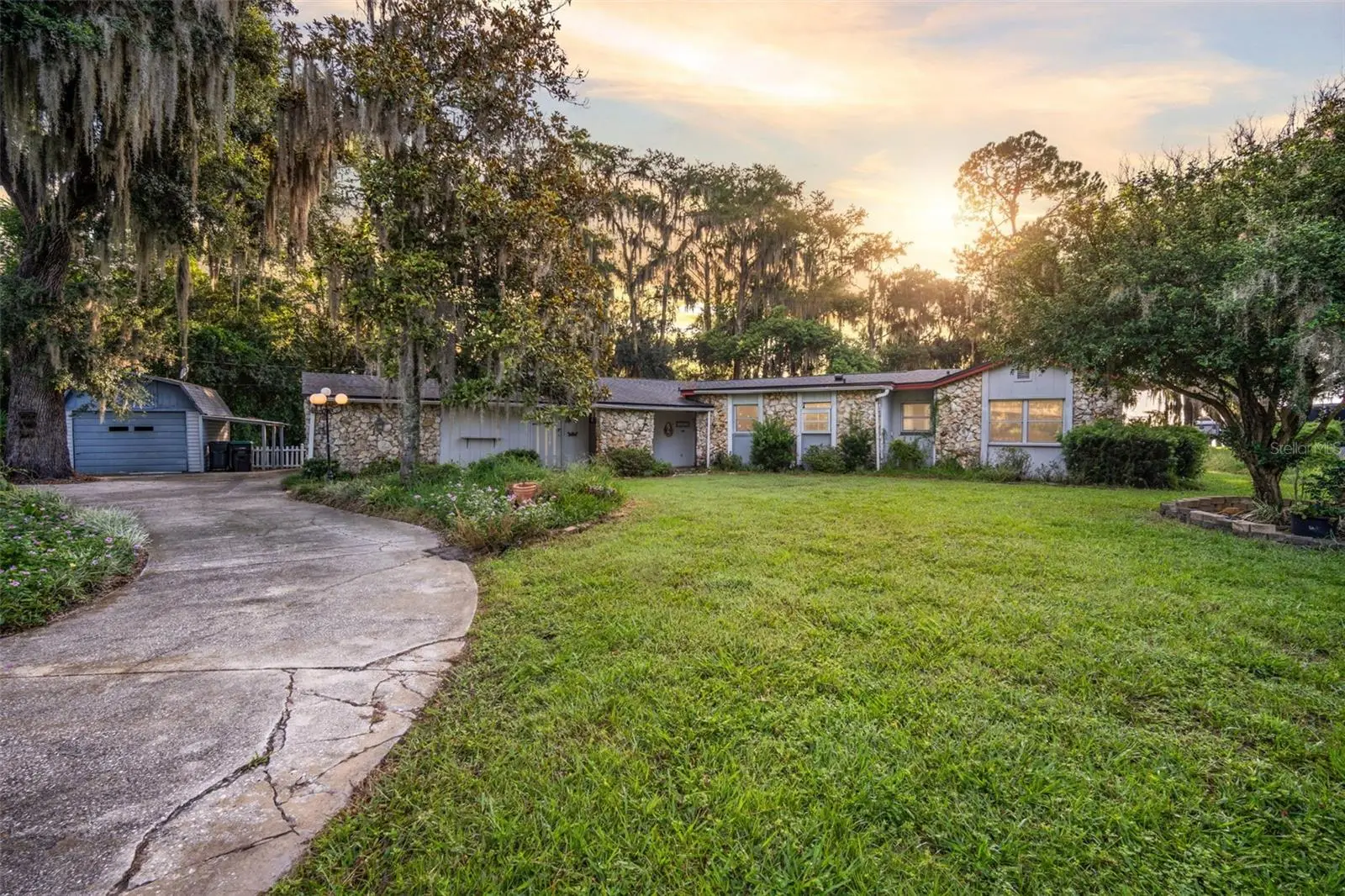 5251 Lake Jessamine Drive, FL