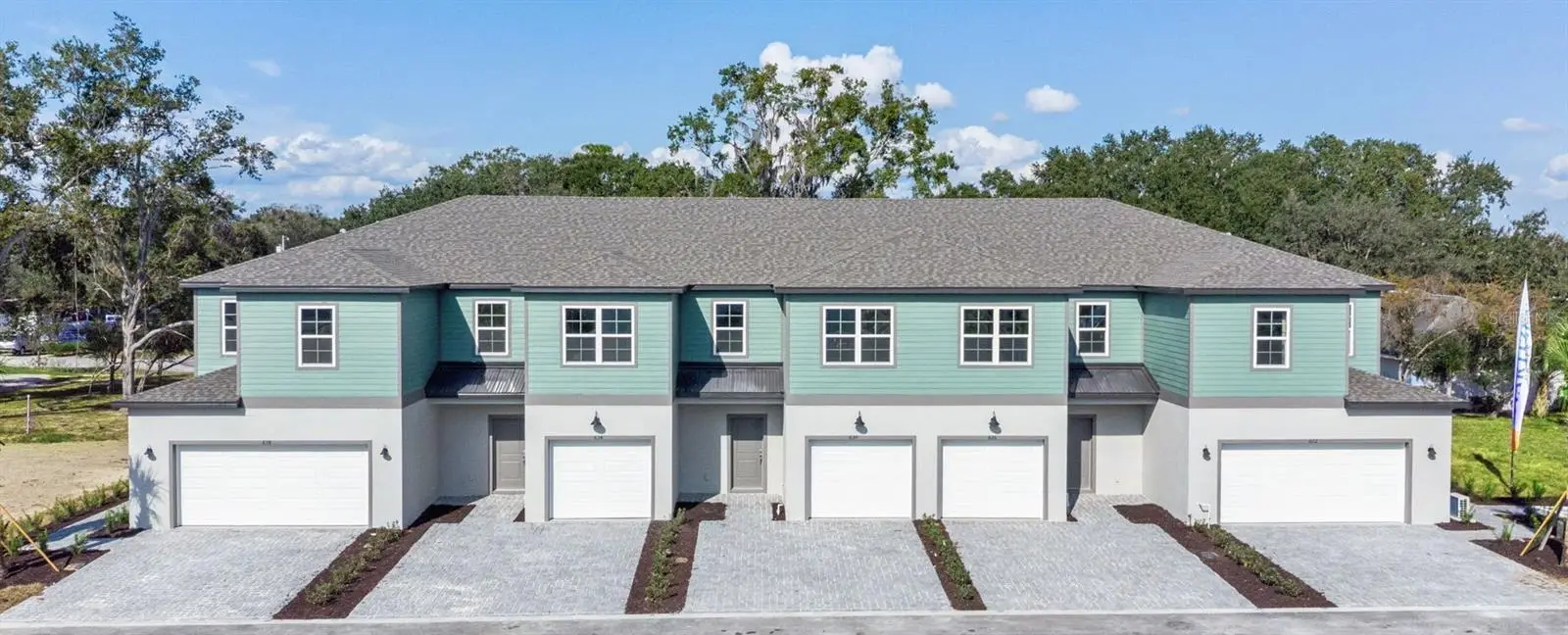 2303 Red Pine Court, FL