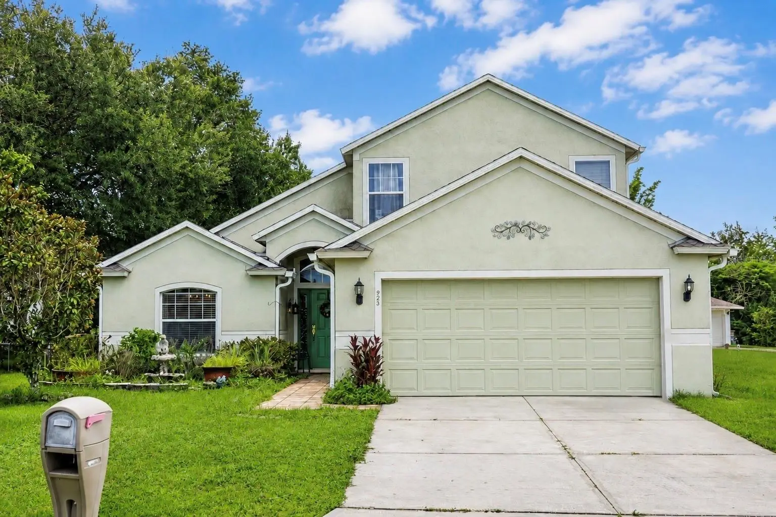 925 Stockport Drive, FL