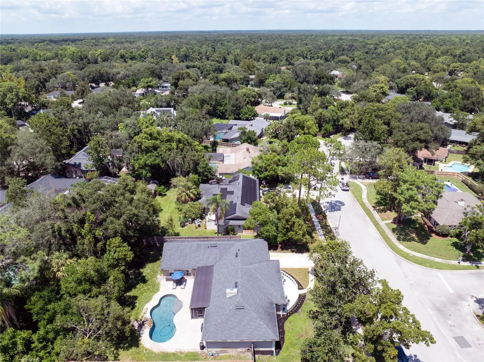 718 Fox Valley Drive, FL