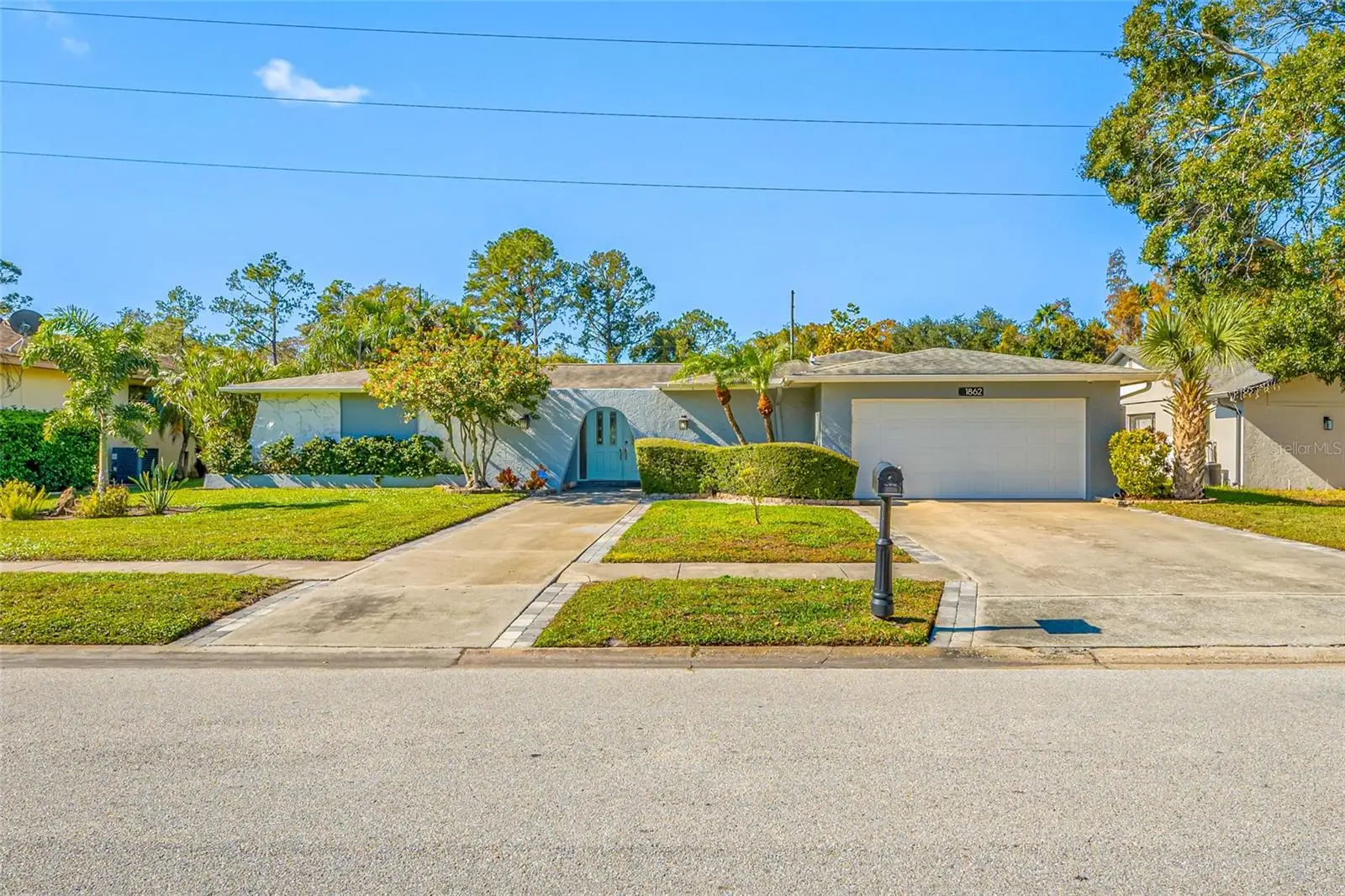 1862 Del Robles Drive, FL