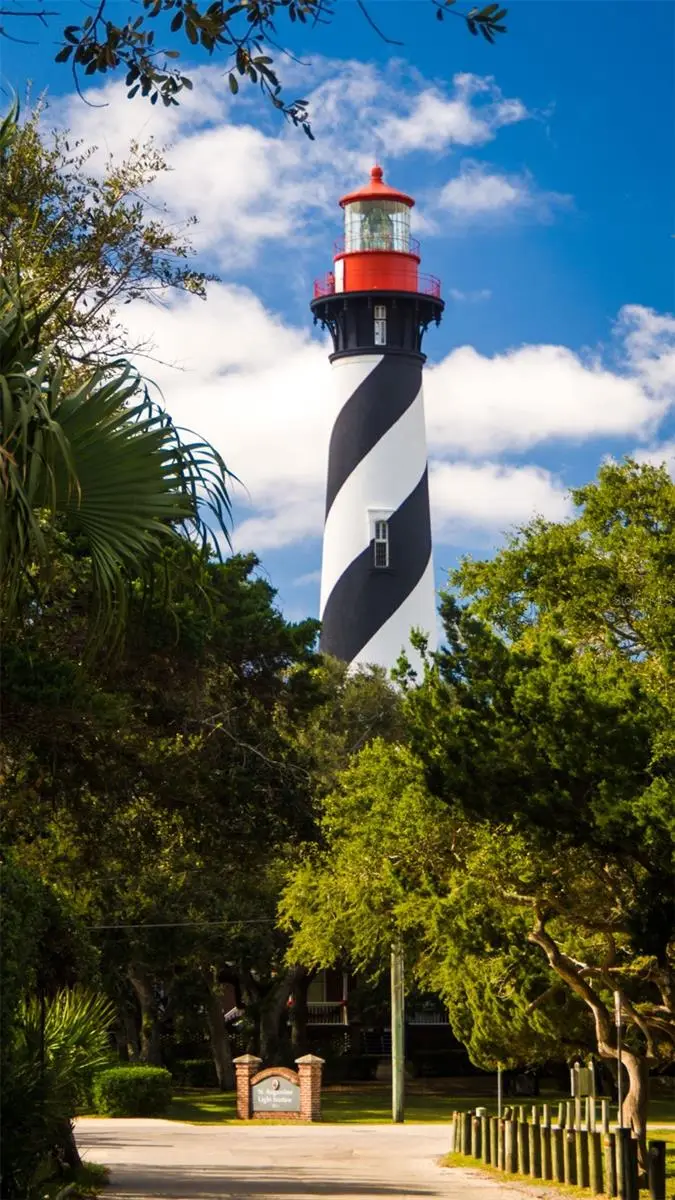 136 Island Cottage Way Way, FL