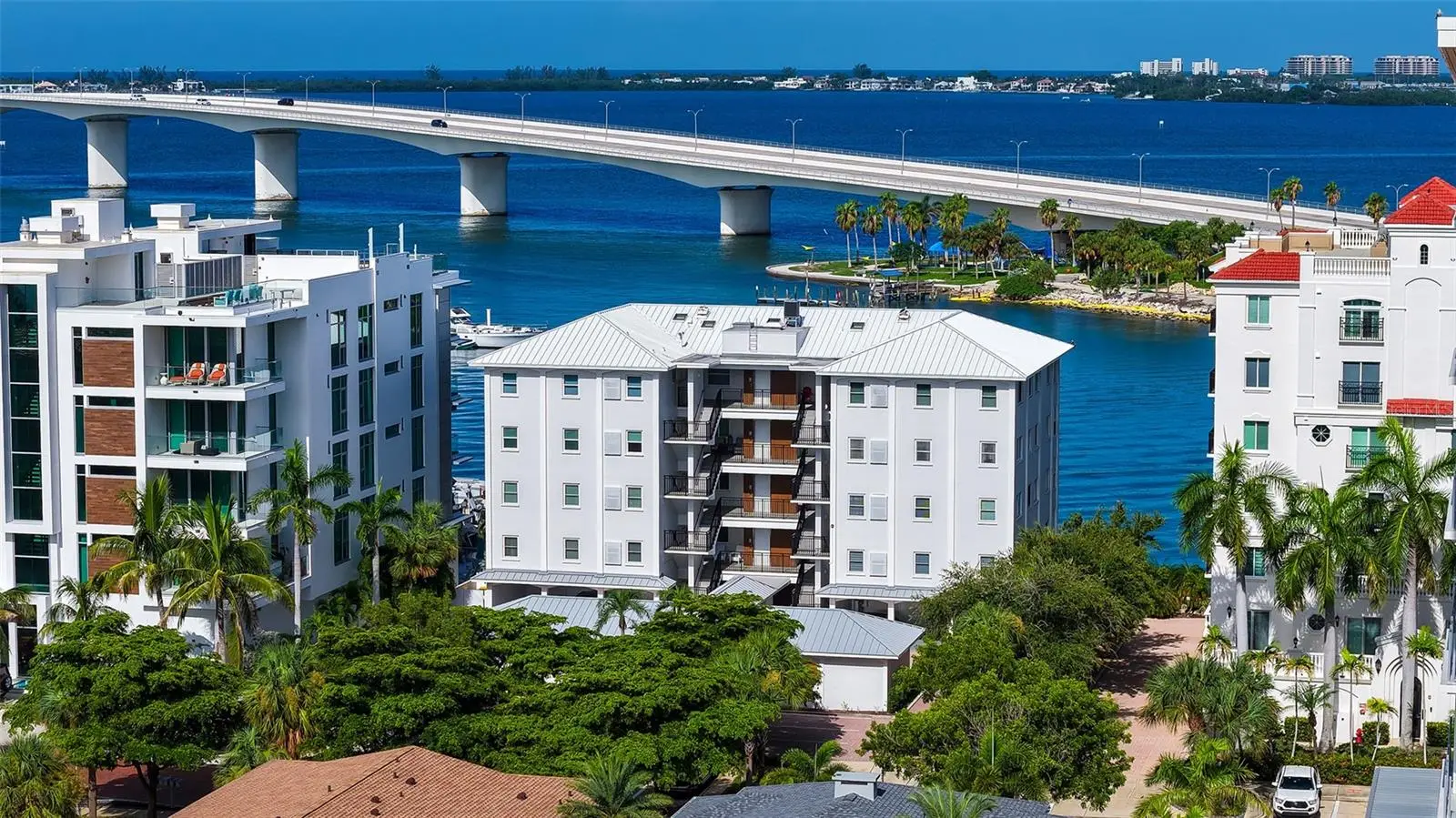 174 Golden Gate Point, FL