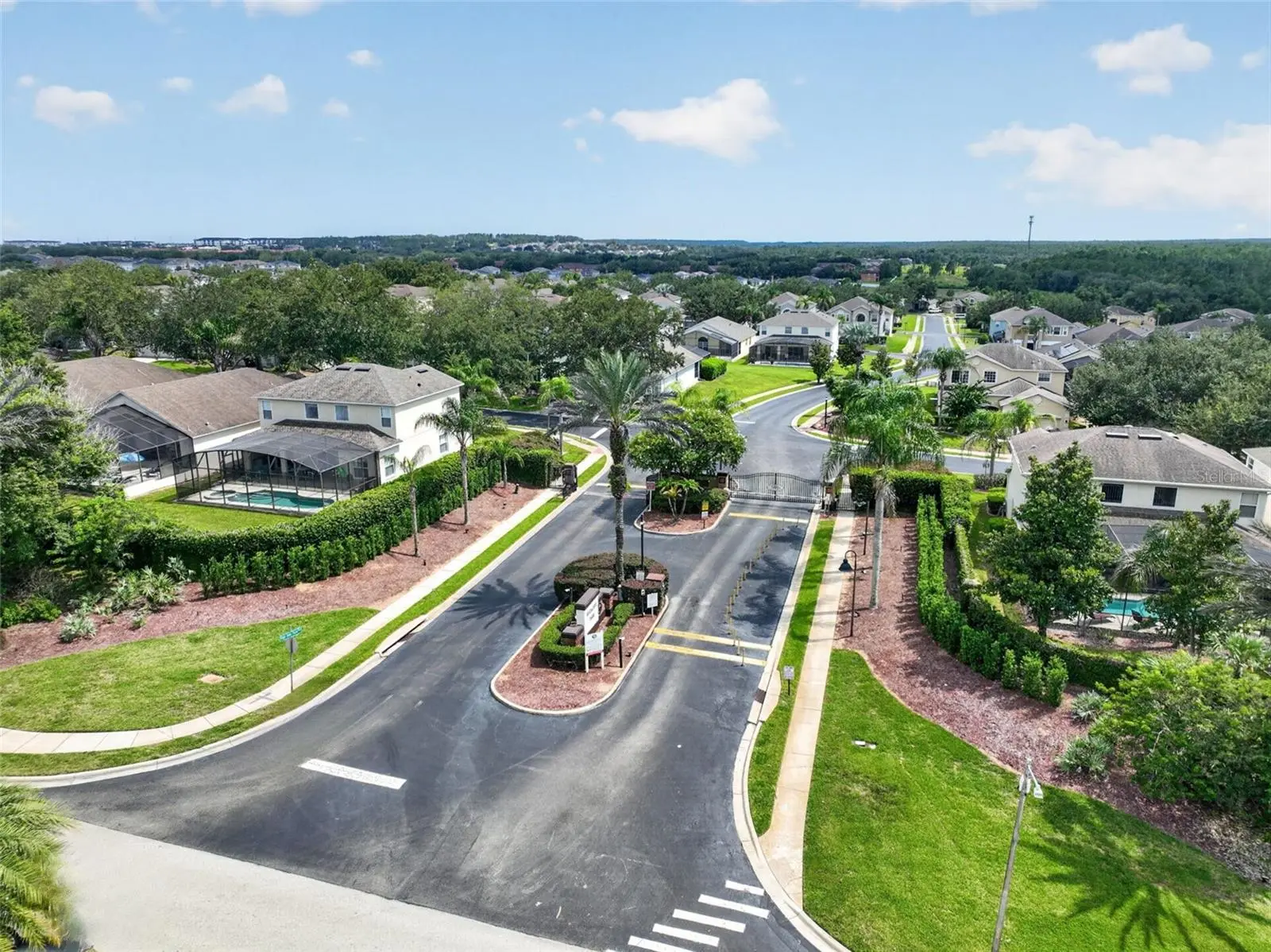 124 Lancaster Drive, FL