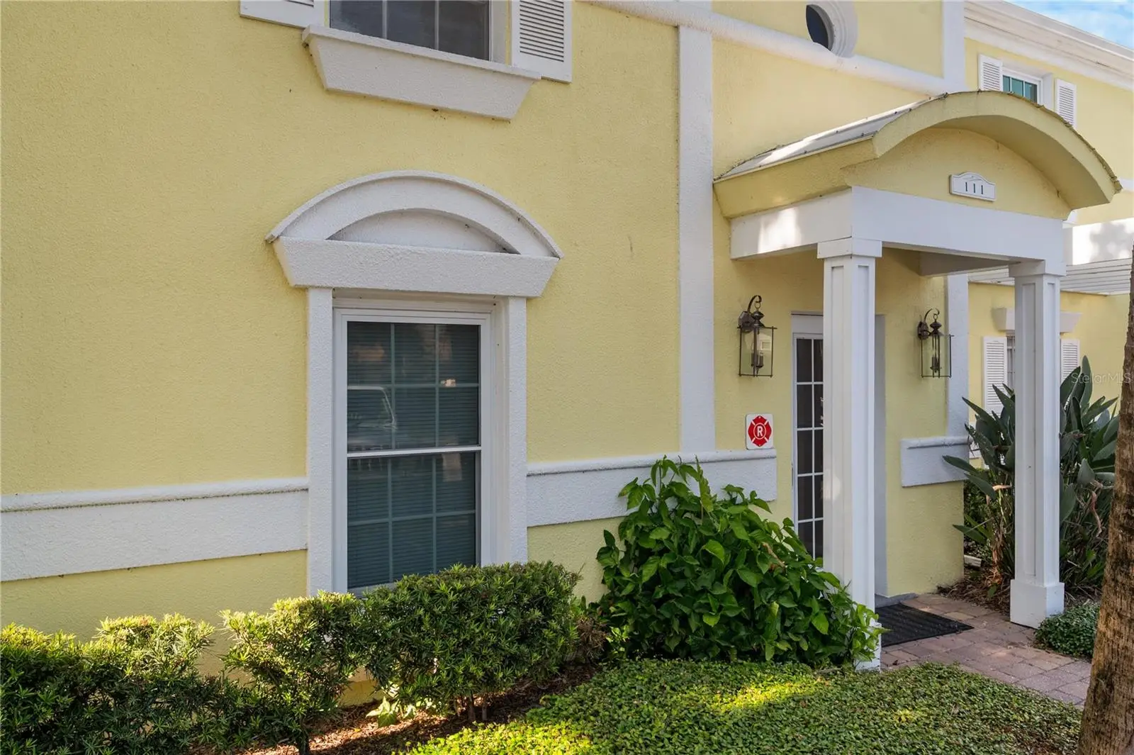 111 Seahorse Drive, FL