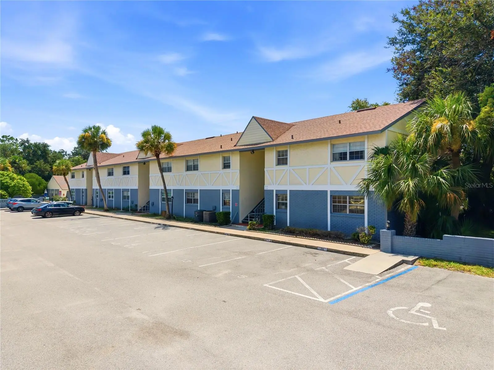 4745 Avon Court, FL