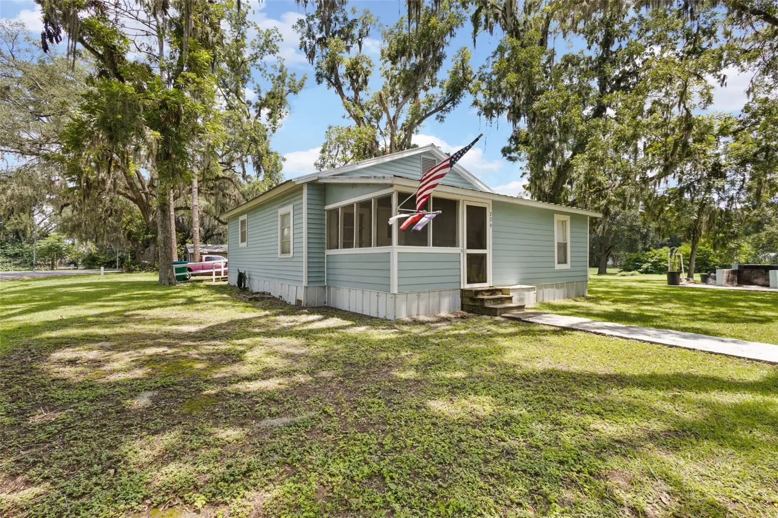 729 3rd Avenue, FL