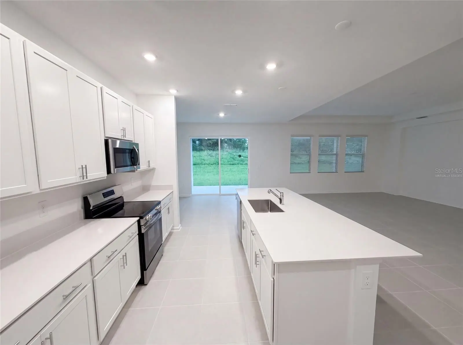 669 Tundra Loop, FL