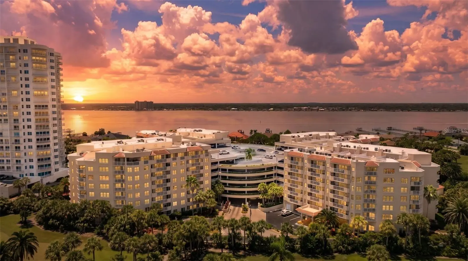 3 Oceans West Boulevard, FL