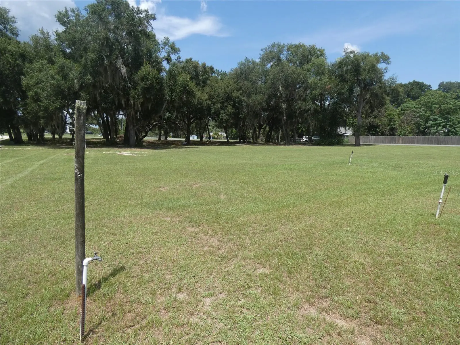 Illinois Street, FL