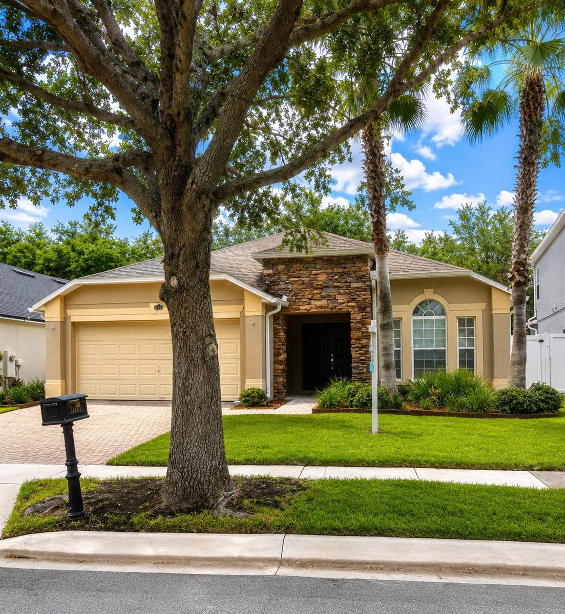 11513 Mossy Oak Drive, FL