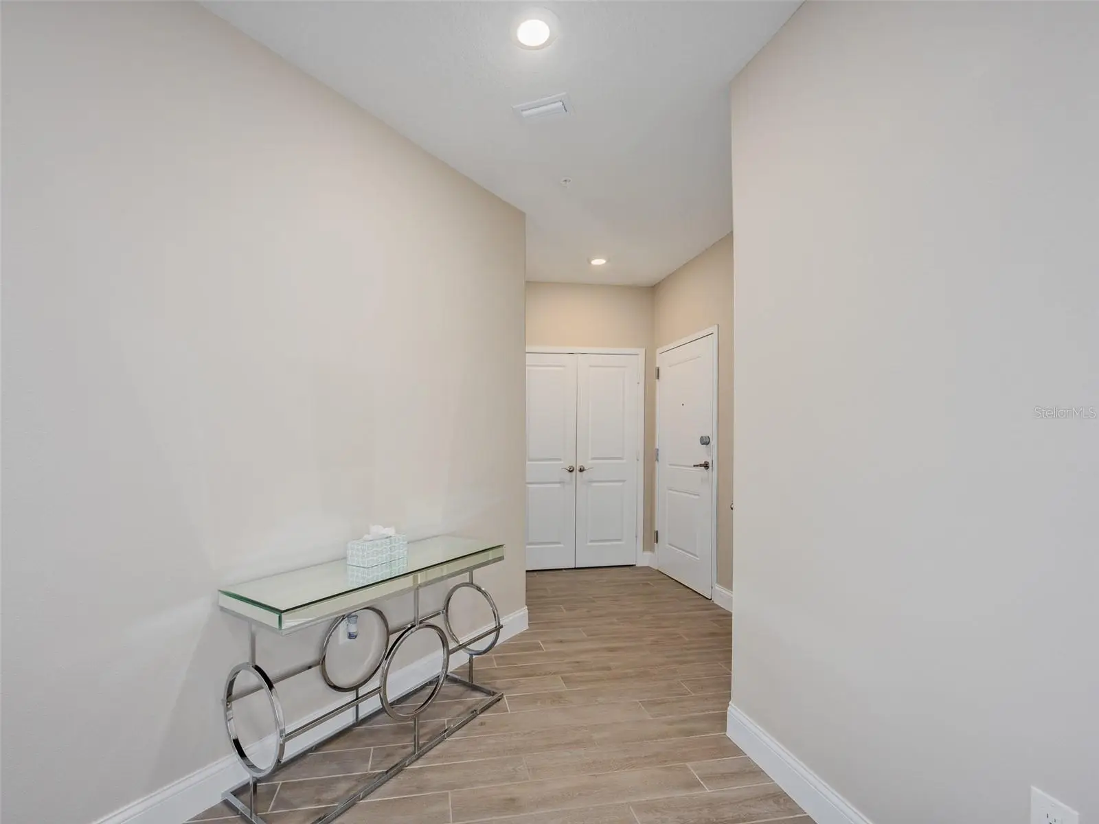 7517 Laureate Boulevard, FL