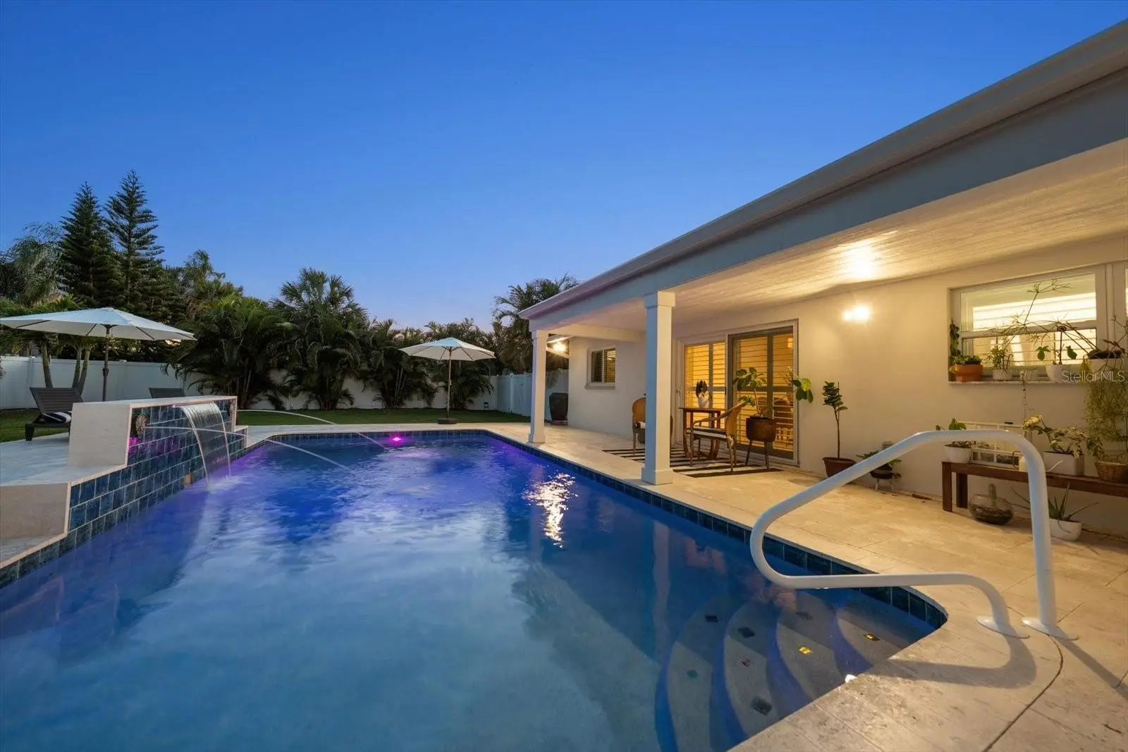 821 Jacaranda Drive, FL