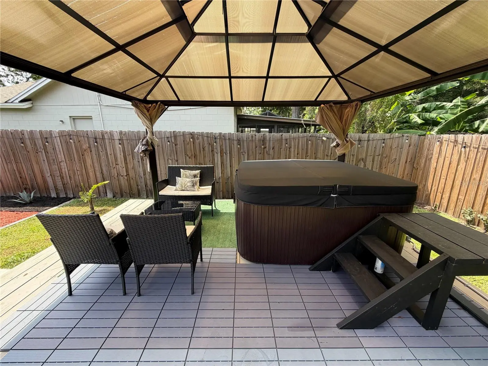 200 Panama Road, FL