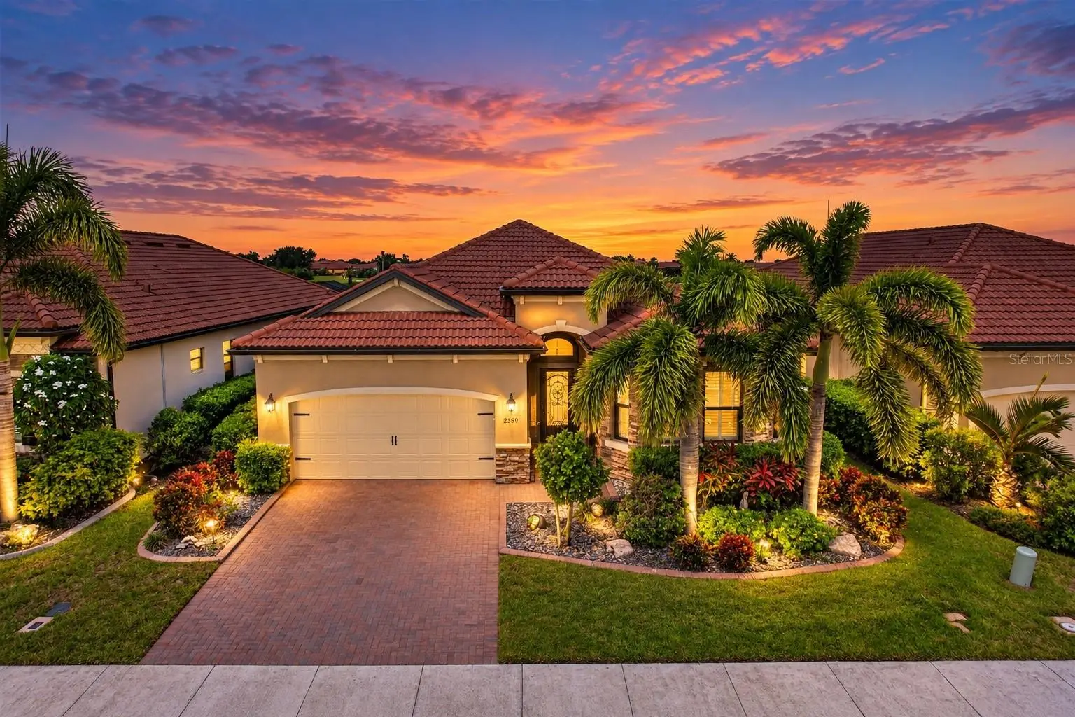 23515 Waverly Circle, FL
