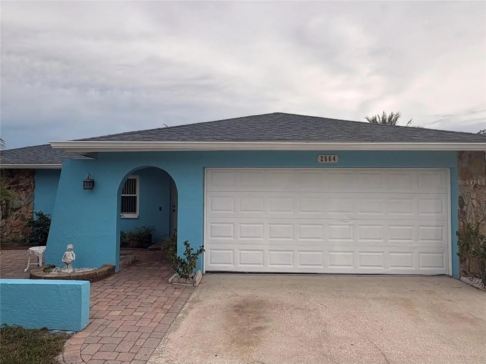 2564 Surrey Drive, FL