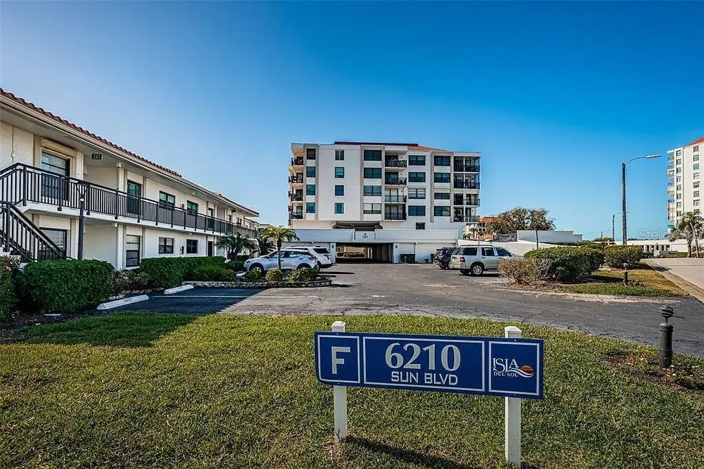 6210 Sun Boulevard, FL