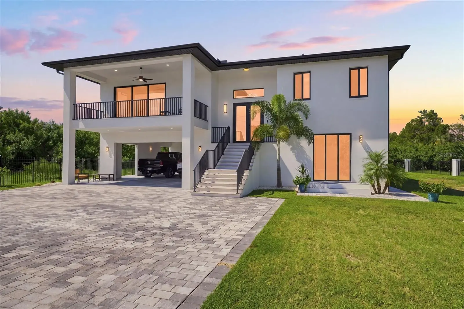 5035 Bay Boulevard, FL