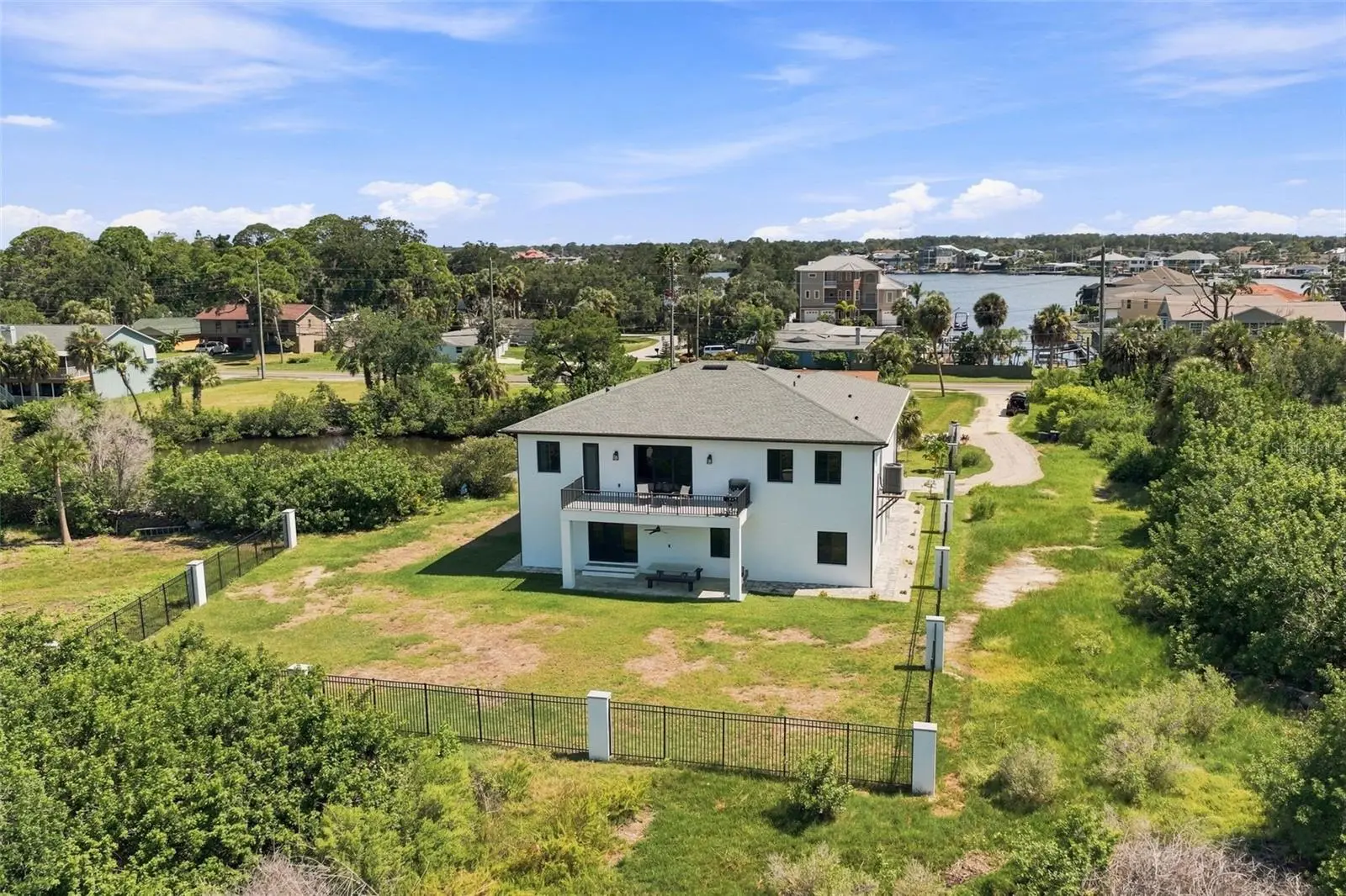 5035 Bay Boulevard, FL