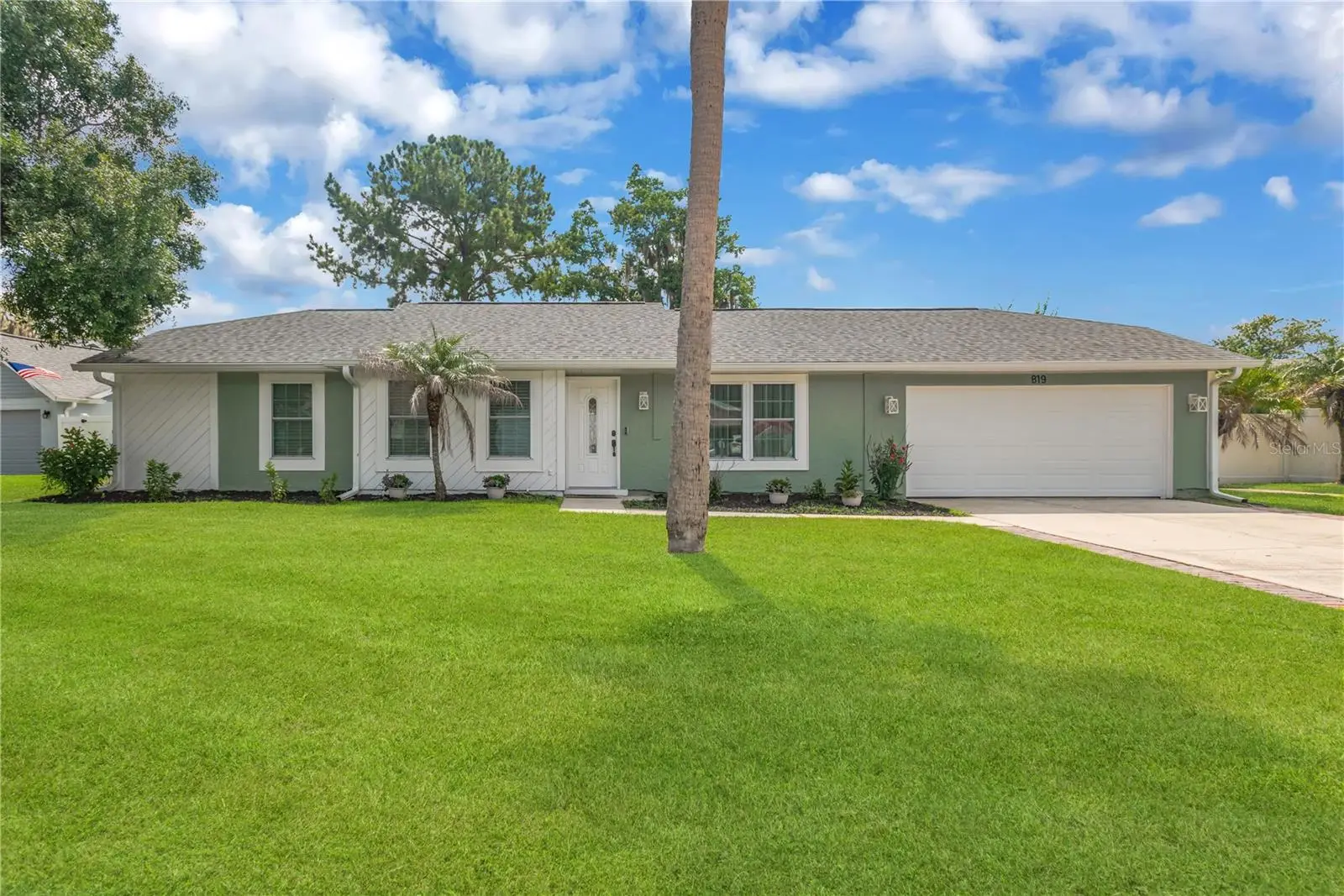 819 Jacaranda Drive, FL