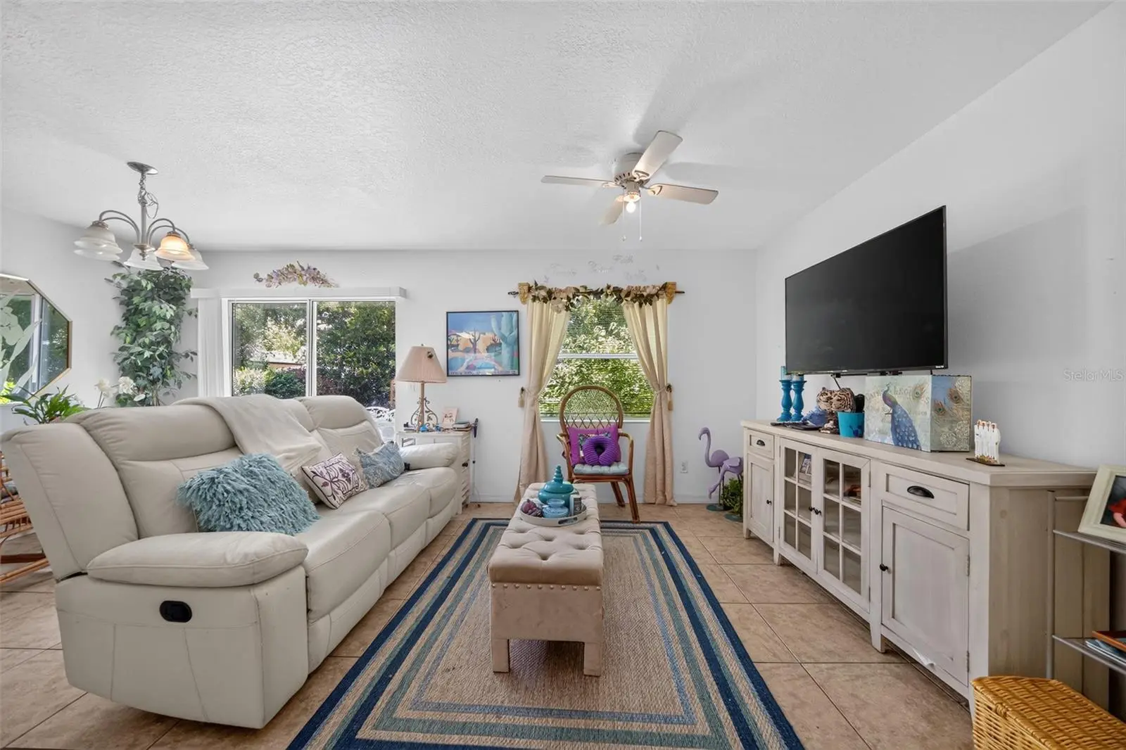 804 Walnut Place, FL